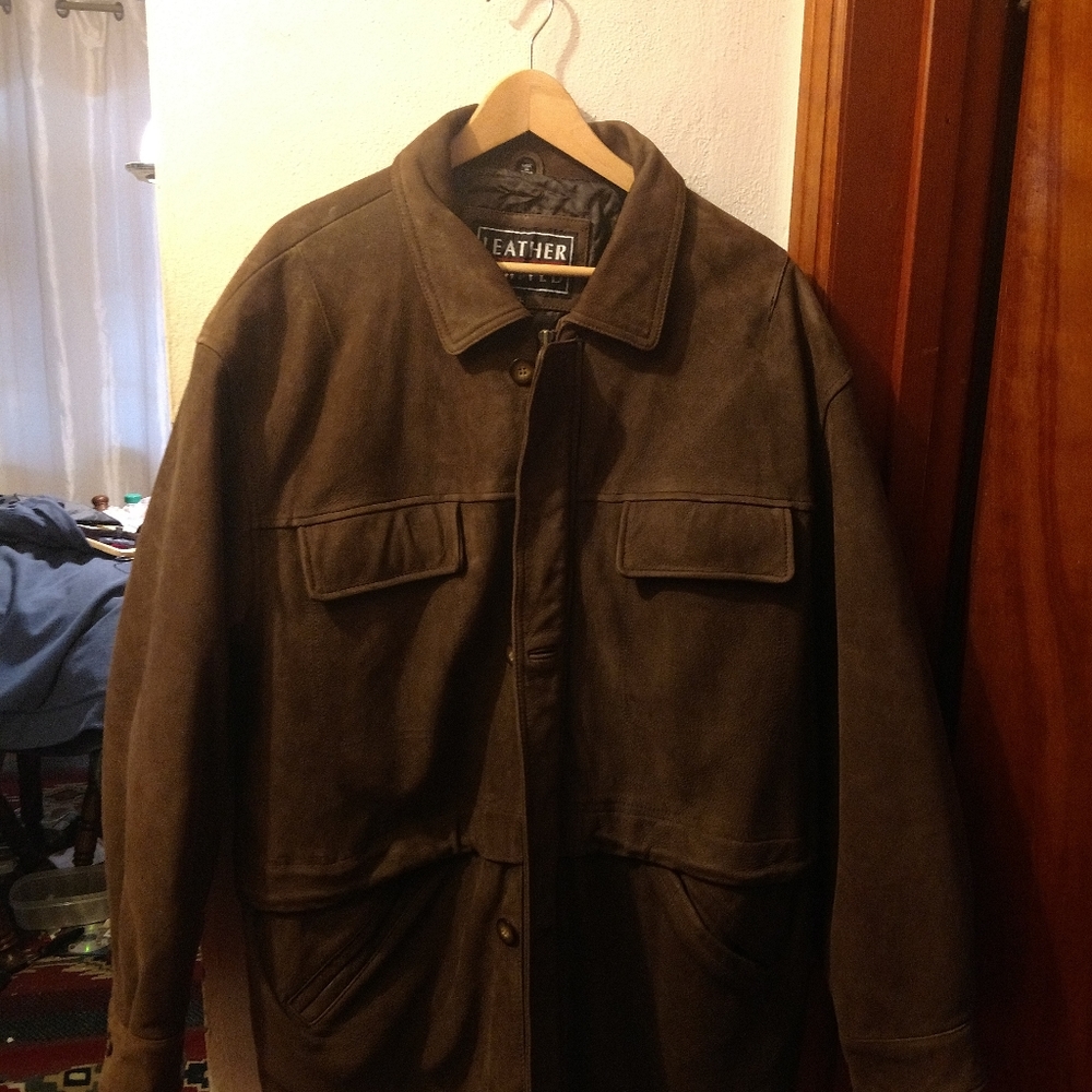 Leather 3/4 Men's XL coat.